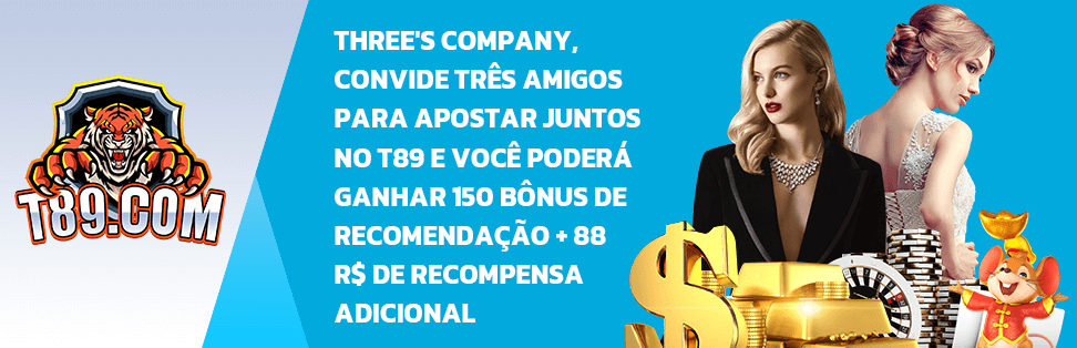 amanda ganhou dinheiro durante 8 meses para fazer uma viagem